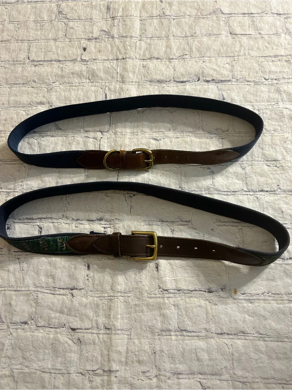 VINEYARD VINES SOLID BRASS BUCKLE NAVY/GREEN DETAILS & AMERICAN EAGLE NAVY BELT